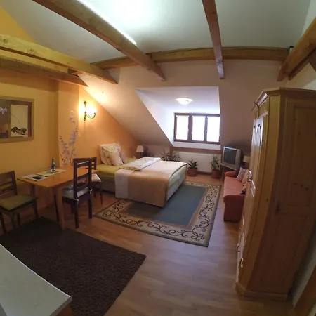 Atrium Hotel 4*