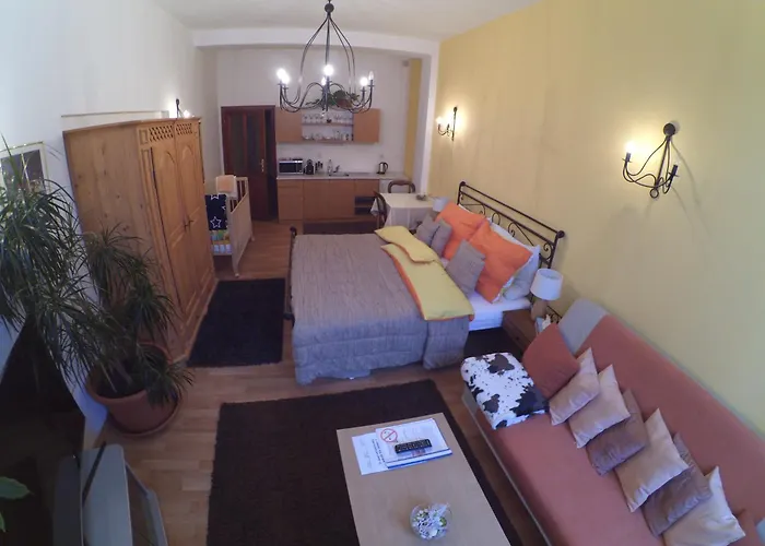 Atrium 4*